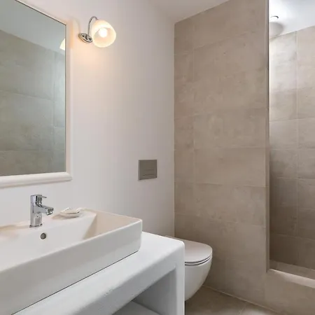 Stegna Akti Luxury מלון