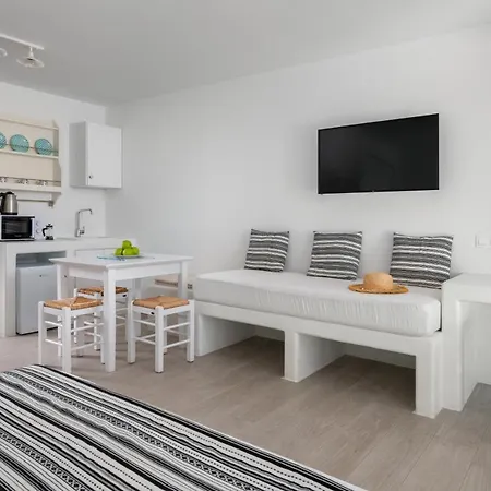 Stegna Akti Luxury מלון *